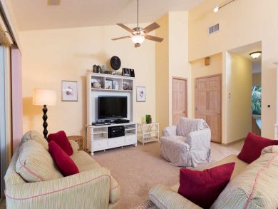 Beachfront Vacation Rental on Coco Plum Beach